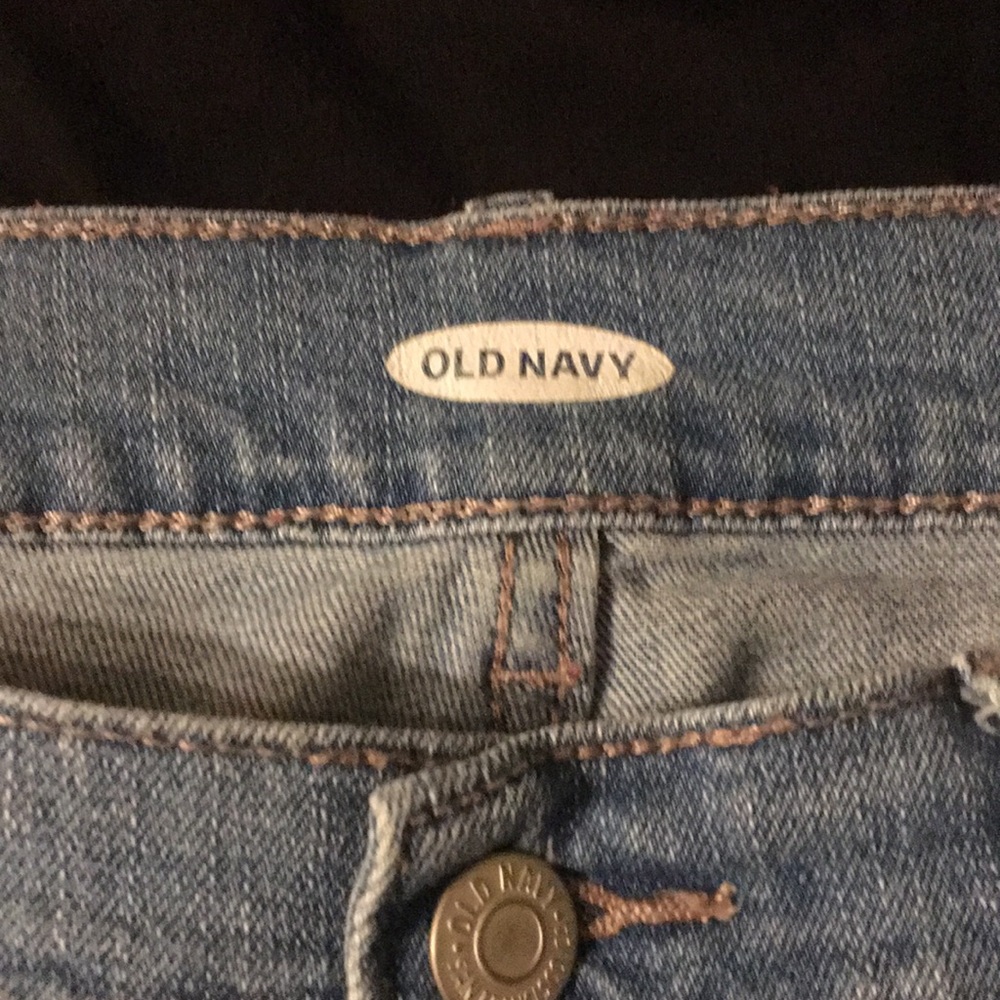 Light wash jean shorts - Picture 3 of 3